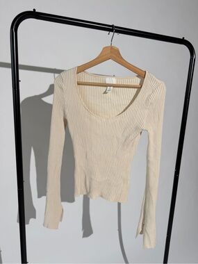 H&M ribbed  cream long sleeve shirt size small